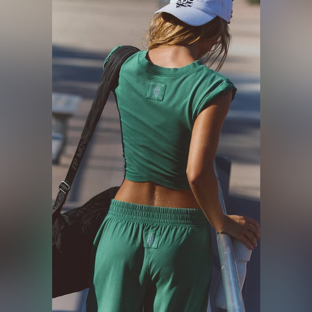 NWOT Free People Movement Hot Shot Crossover- Heritage Green Pants - Picture 3 of 13